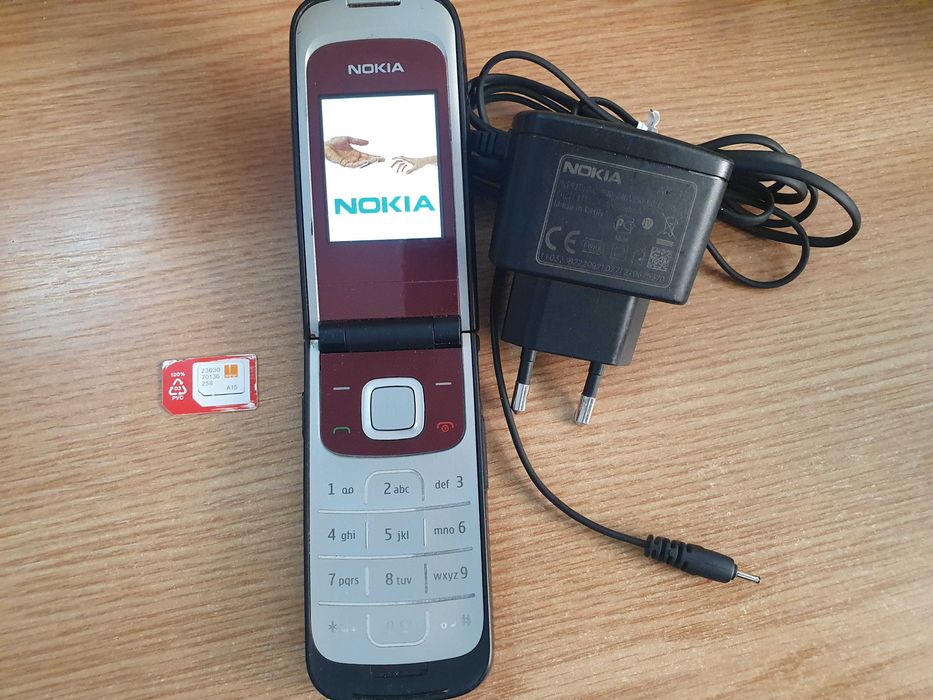 telefon Nokia 2720 clapeta taste butoane perfect functional