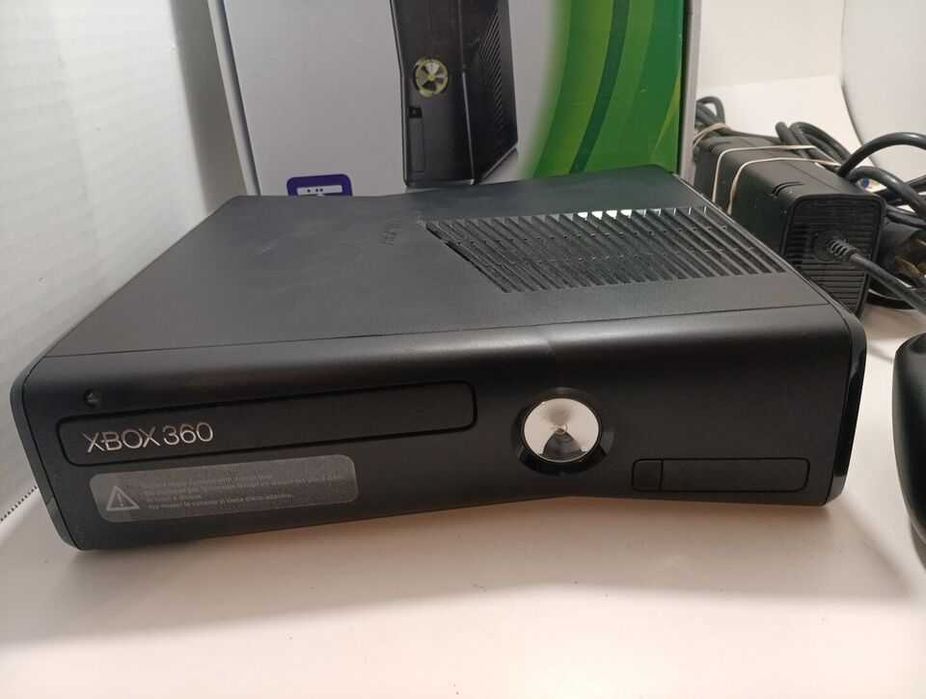 Xbox 360 прошитый + 260 Игр / икс бокс 360  Freeboot