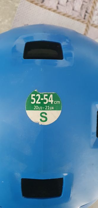 Vând casca mărime S