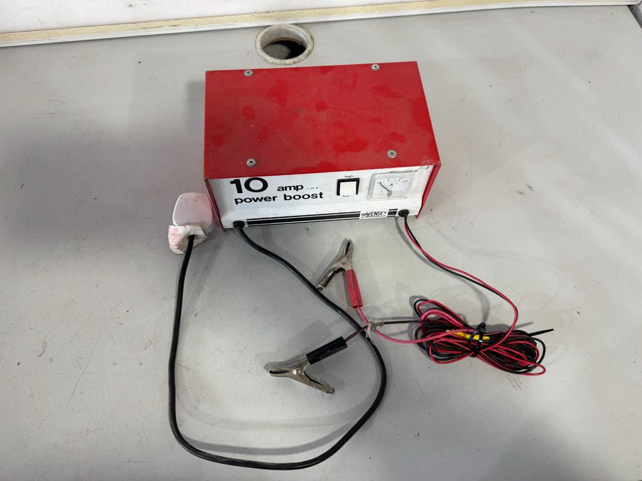 Зарядно за акумулатор - 10 amp power boost