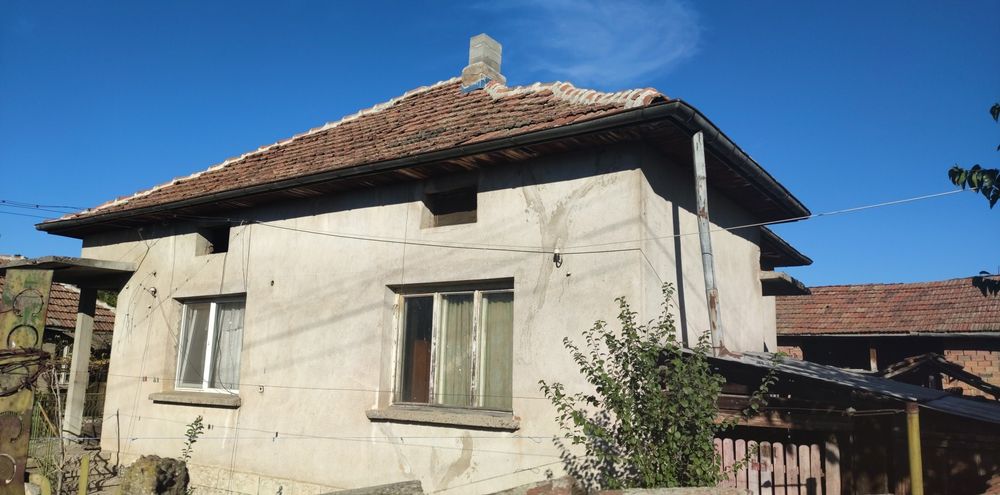 Къща с лятна кухня