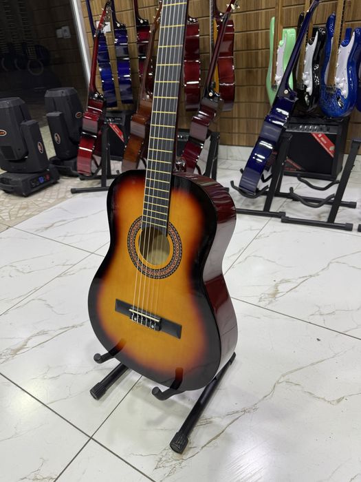 Classic gitara 39