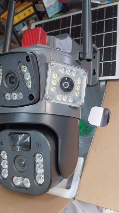 Соларна безжична въртяща камера с 4 обектива 4G 12MP работи с СИМ SIM