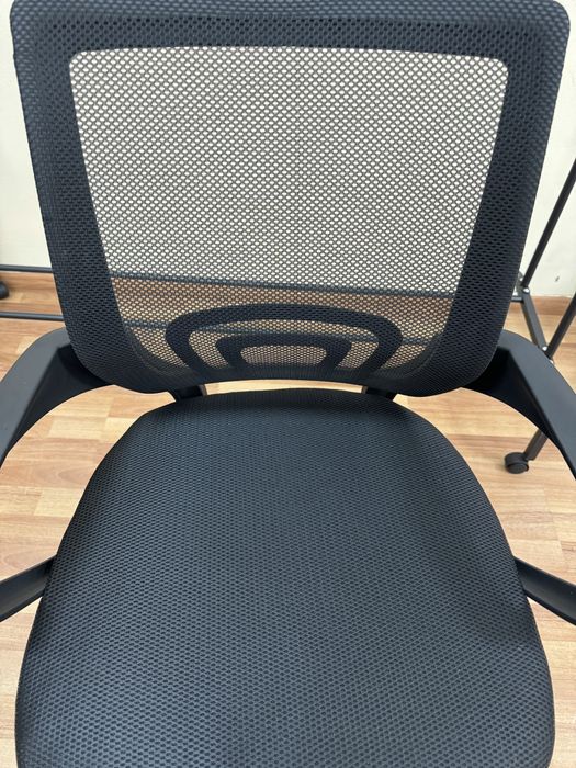 Продам офисные кресла