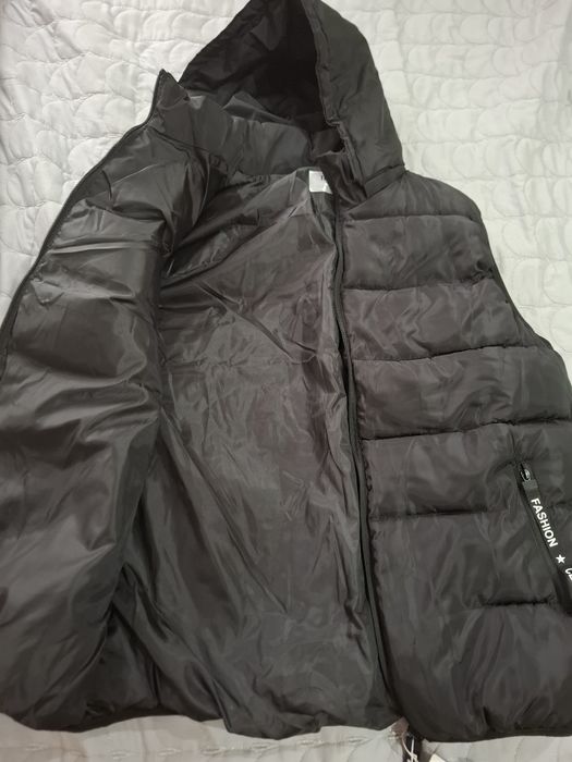 Мъжки елек с качулка