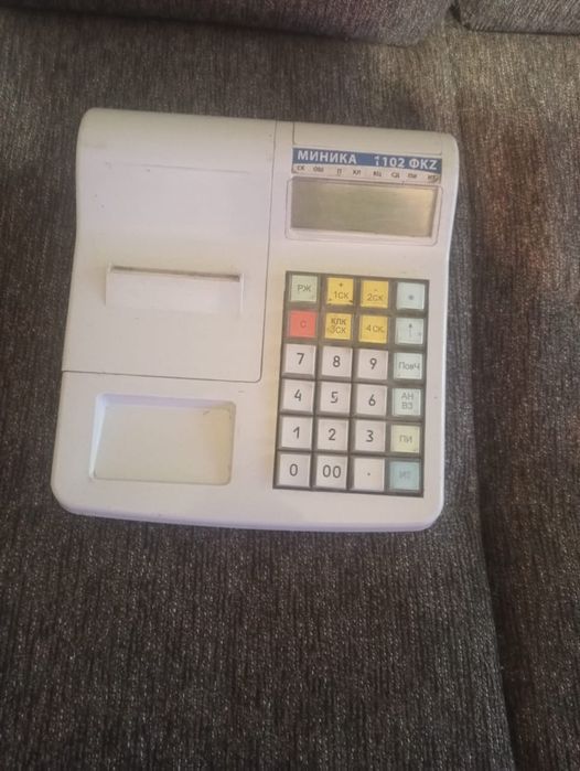 Кассовый апарат, и весы