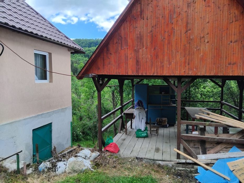 Vând casă+teren în comuna Roșia Montana, județul Alba