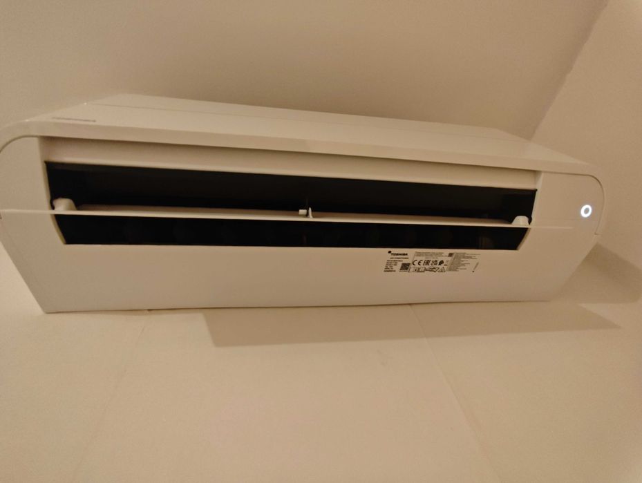 Вътрешно тяло Toshiba RAS-B13B2KV2G-E ESSENTO, 13000 BTU
