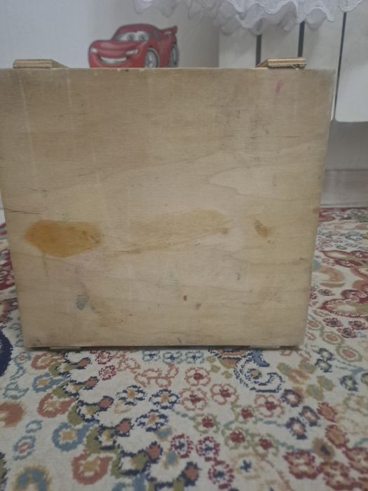 Деревянный прочный ящик