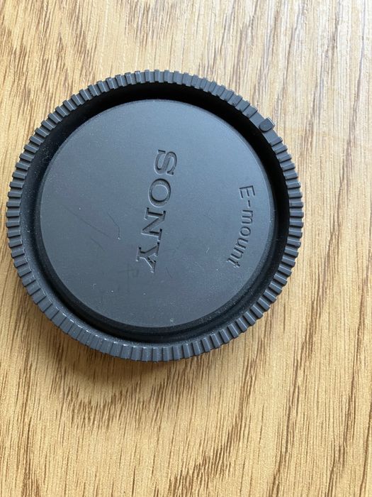 Обектив Revuenon с преходник за Sony e-mount (Sony Alpha)