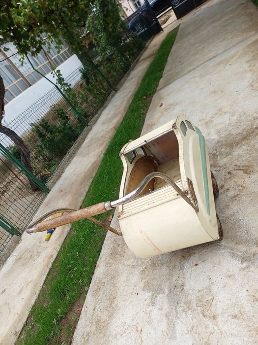 Căruț copil stare buna