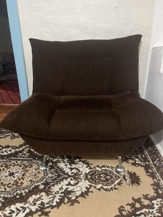 Продам большие кресла