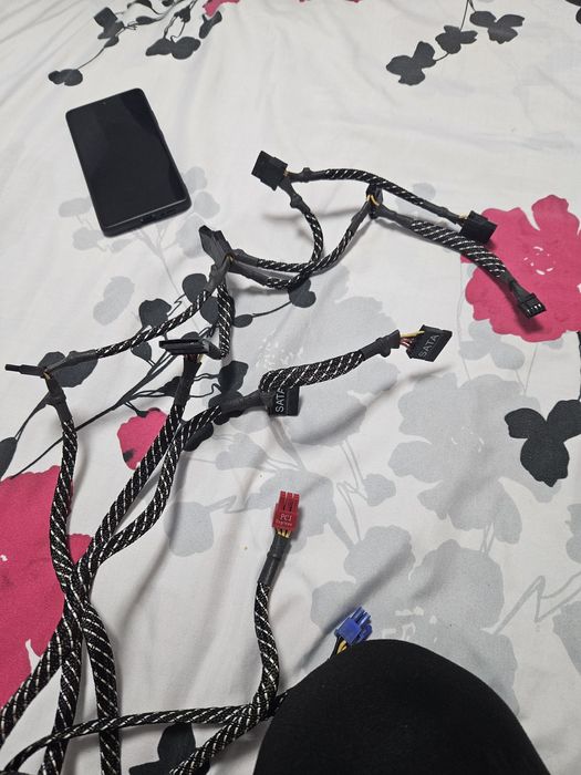 Vând sursa nox 500w.