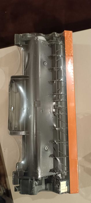 Чисто нова тонер касета