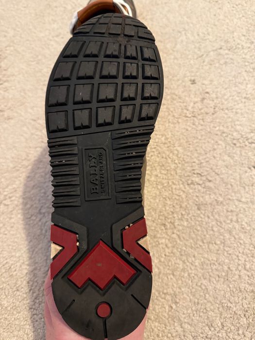 Bally                 .