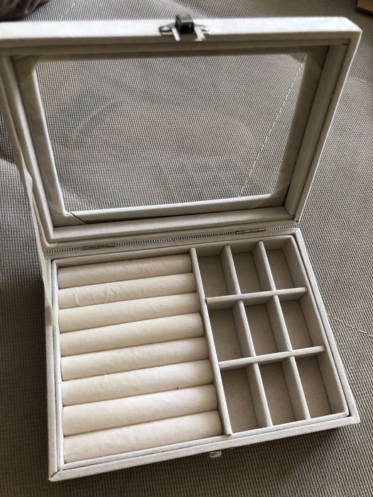 Шкатулка для украшений