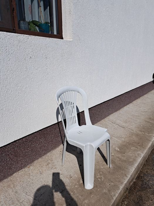 Scaune de plastic de vanzare
