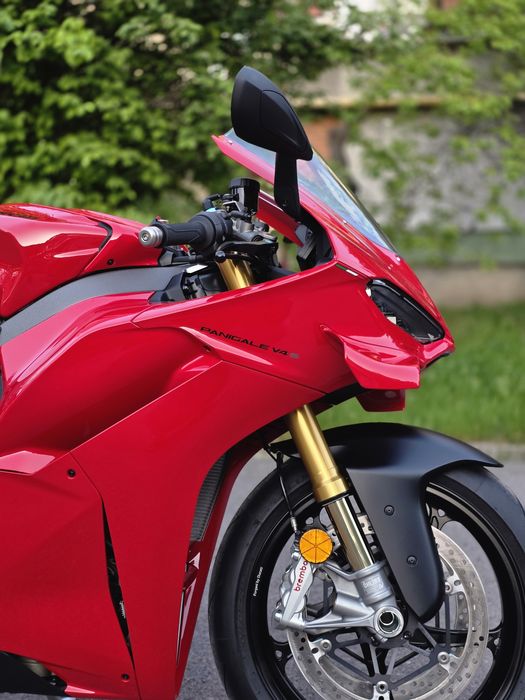 Сотилади Ducati panigali V4S 2026