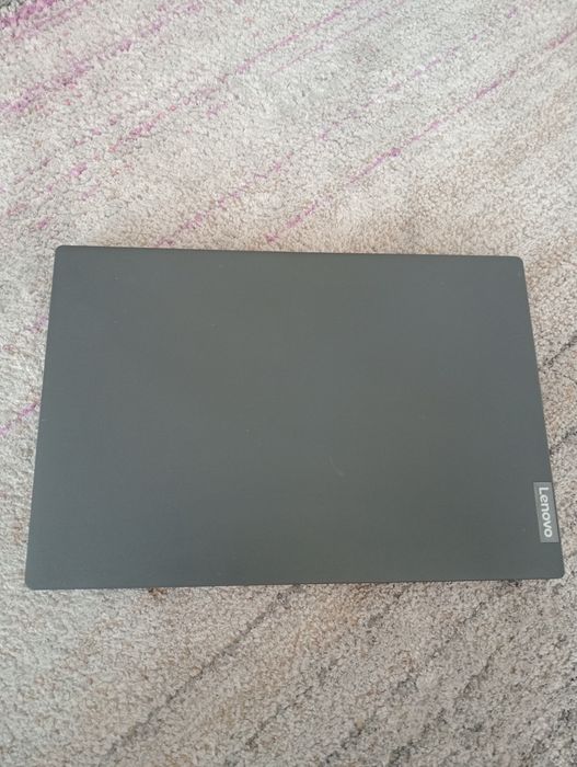 Laptop Lenovo ..