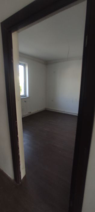 3 xona li 2 so'tik namunali uy joy Yangi Qo'yliq katta bozoriga yaqin