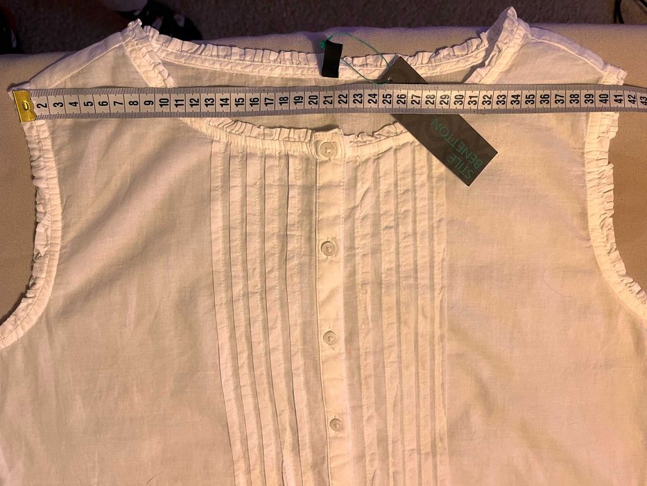 Bluza bumbac alba transparent Benetton Group, fara maneci