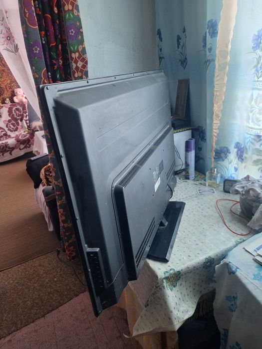 Продаю телевизор Haier
