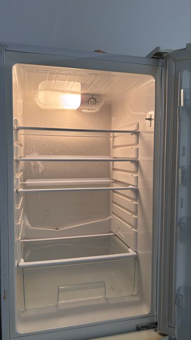 холодильник в хорошем состояний