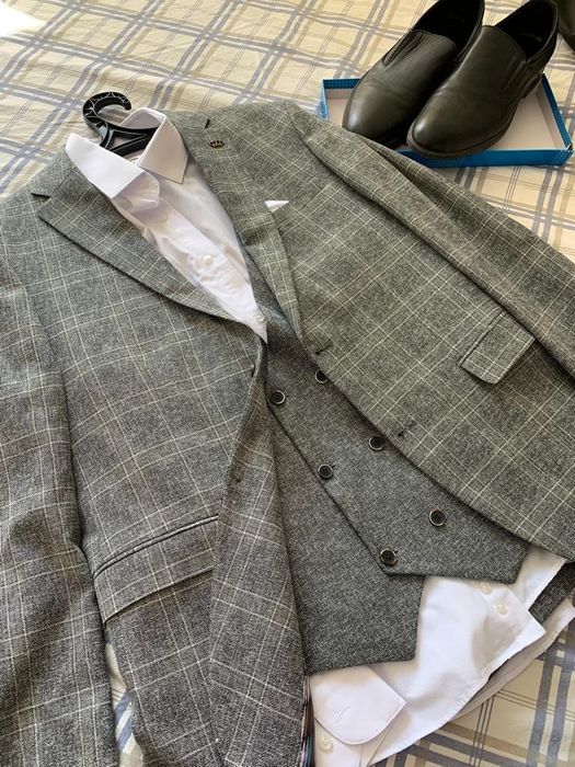 Продам, новый костюм