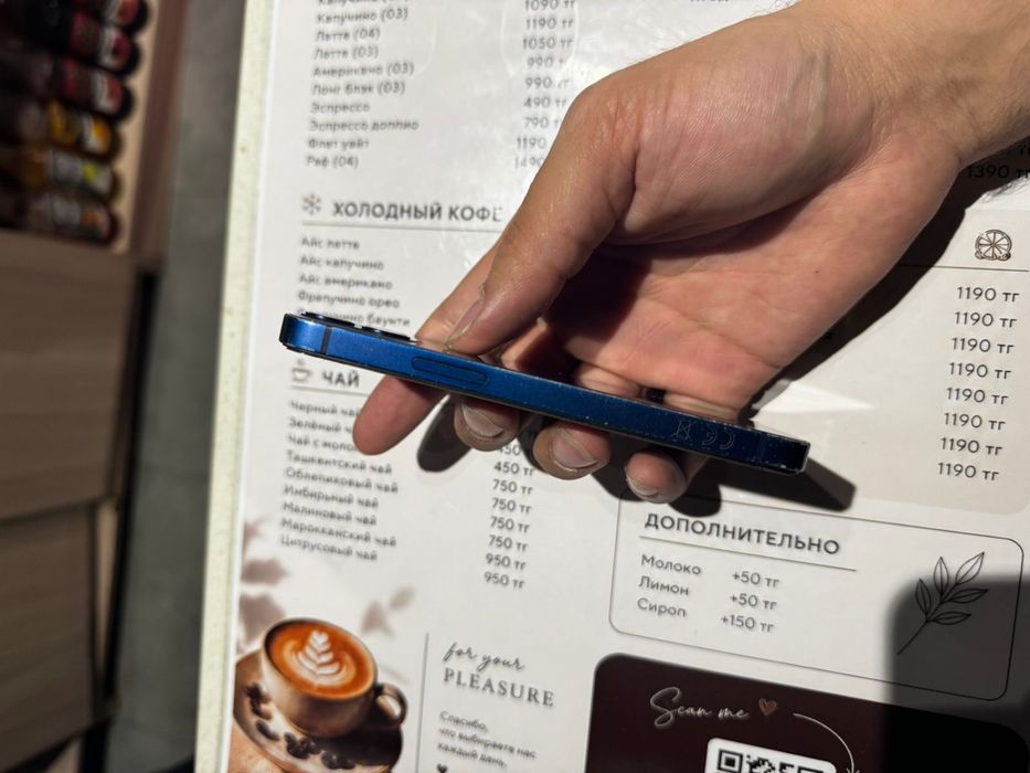 Iphone 12 mini синиго цвета