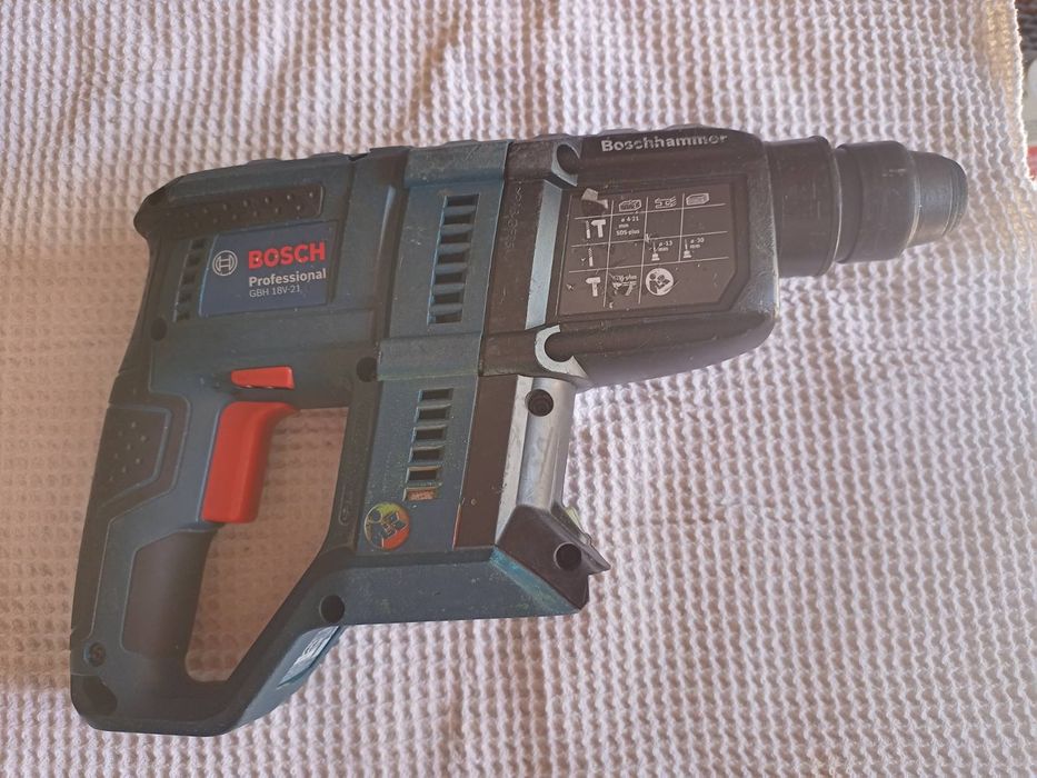 Перфоратор Bosch GBH 18V 21