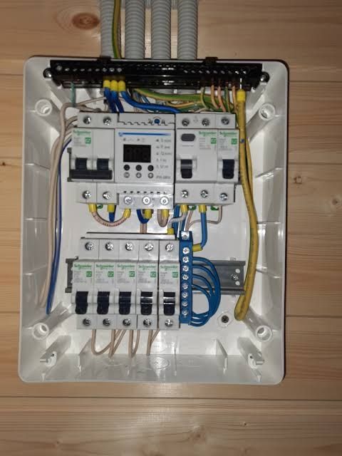 Услуги электромонтажных работ