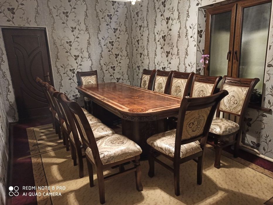 Стол стул янги кирилмаган. Столиини хонтахта килса хам булади 12 та ст