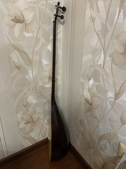 Домбыра сатылады