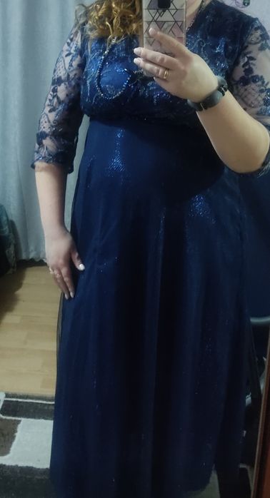 Продам женские платья