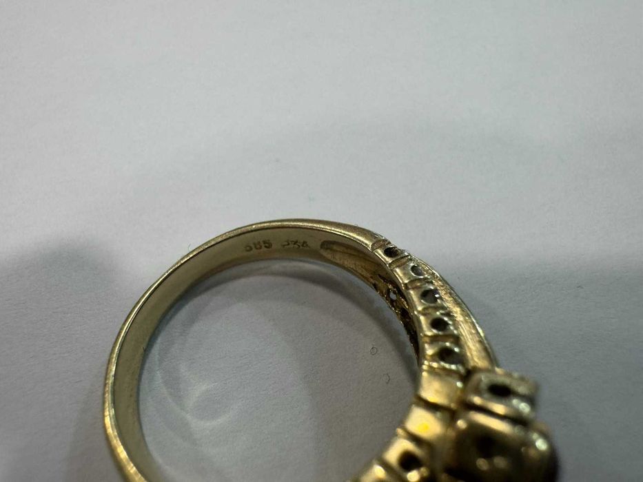 Златен дамски пръстен 14К- 4,77гр