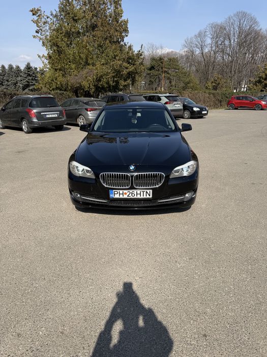 BMW Seria 5 F10 520d - Anul 2011 - Stare excelenta - km reali