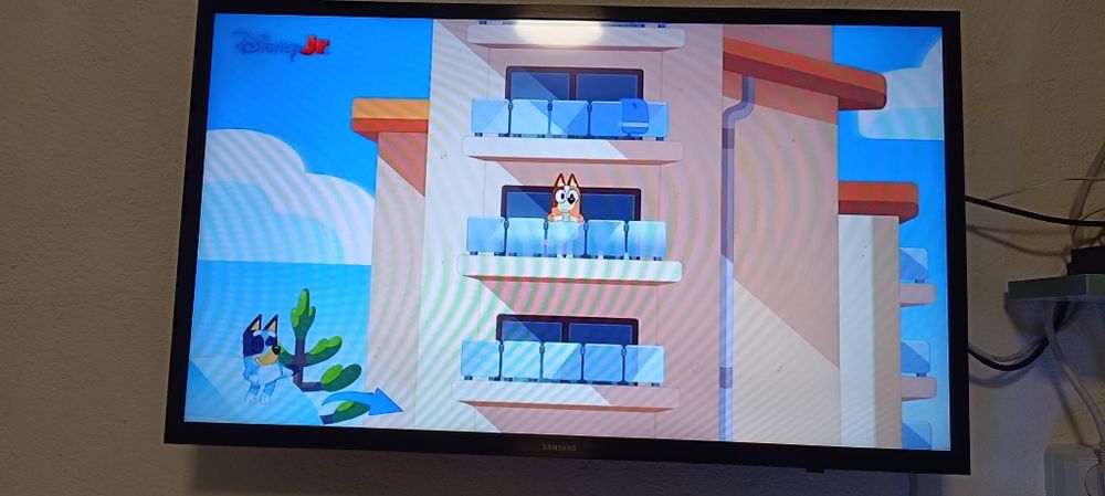 Продавам телевизор