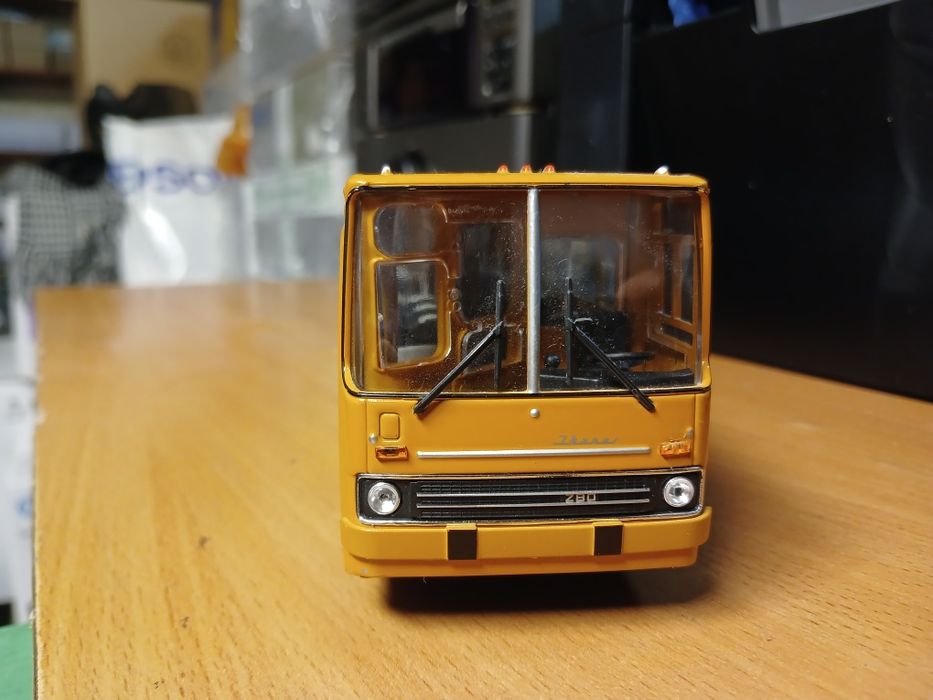 Модель 1/43 Икарус -280.33М