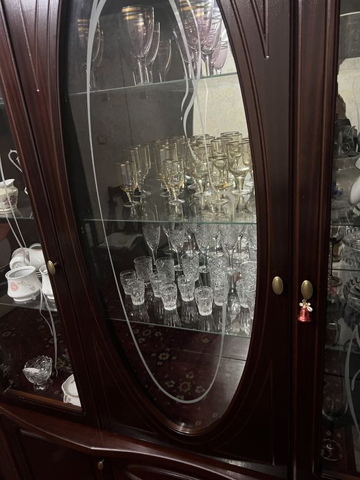 Сервант классический