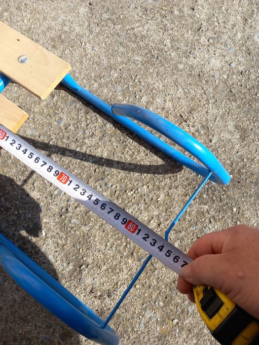 Продавам чисто нова шейна