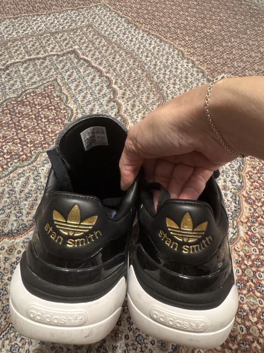 Кроссовки черные лаковые Adidas Stan Smith