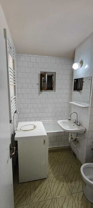 Inchiriez apartament 2 camere usor de intretinut si liber