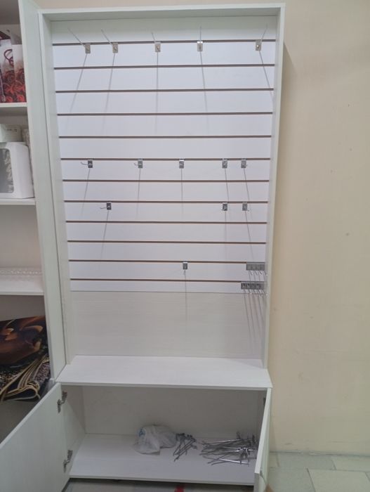 Продается стеллаж со шкафчиком