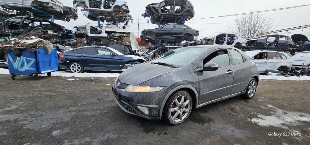 Dezmembrez Honda Civic an 2006 2.2 diesel euro 4