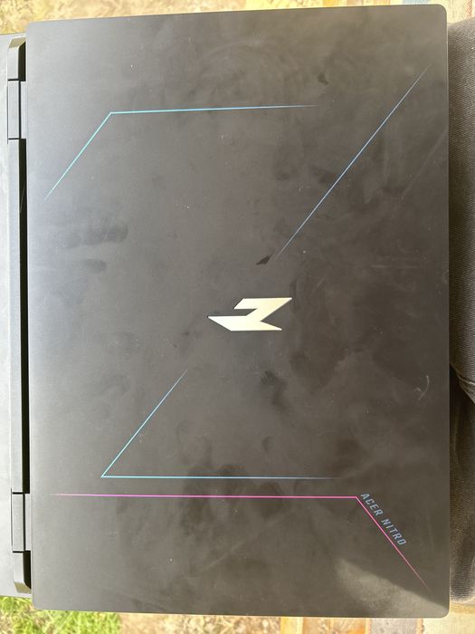 LaptopAcer Nitro video: Nvidia 4070 8GB GDDR5 Ram: 16 GB DDR5 pt piese