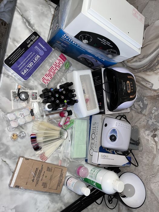 Продаётся набор для маникюра/ гель-лака.