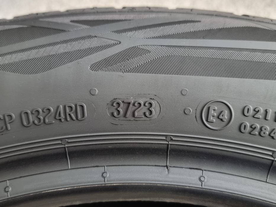 "Dot 23"215/55/17 Continental 4Броя: 230€ 6.2мм