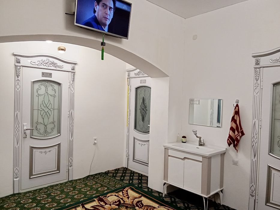 Хива туман ЯККА тут балик хона ёнида  400 КВ  ховли жой сотилади