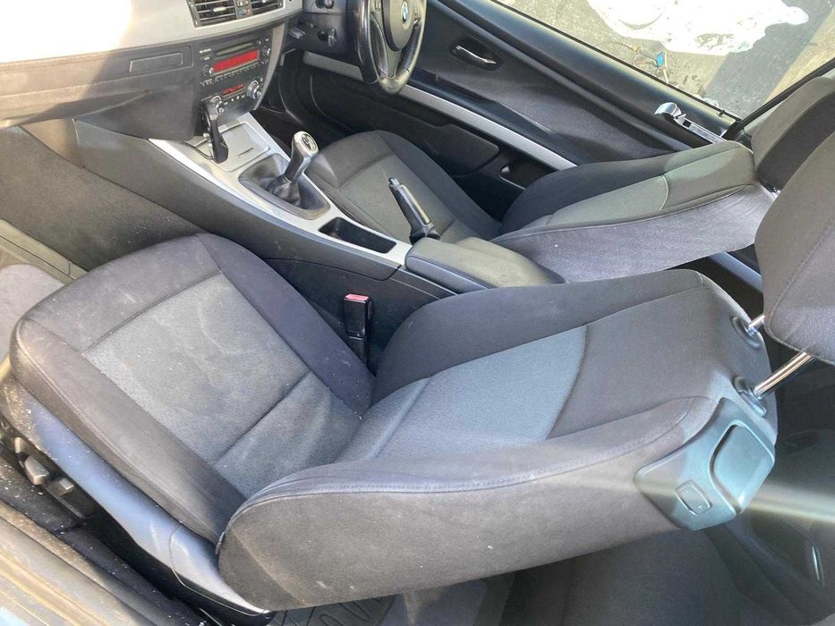 Dezmembrez bmw 330d e92 manual/seria 3/bara e92/capota/far e92/m57/