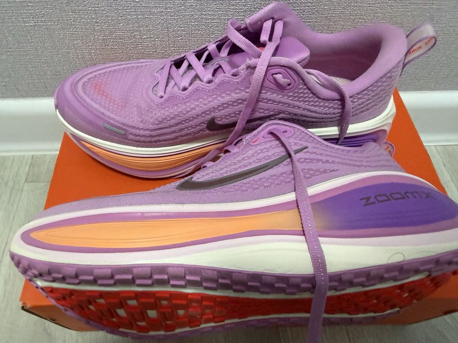 Кроссовки Nike vomero plus